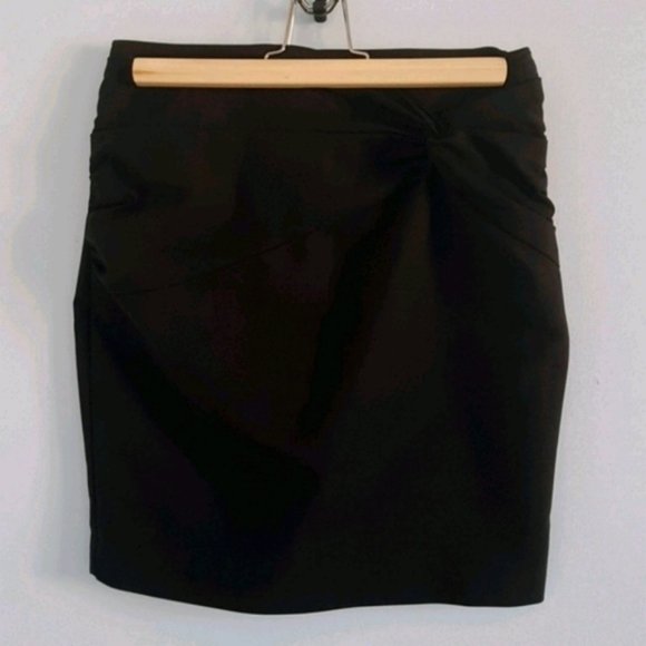 H&M black mini skirt with wrap detail and gold back zipper size 6 - Picture 8 of 13